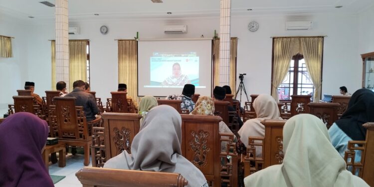 Wujudkan Pesantren Sehat Berdaya, Ponpes Wali Barokah Ikuti Diseminasi Strategis Dinkes Jatim