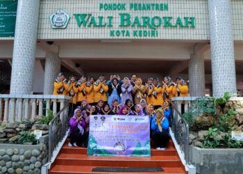 Pondok Wali Barokah Jadi Lokasi Posyandu 6 SPM Kelurahan Burengan, Kader dari Kelurahan Singonegaran lakukan Studi Tiru