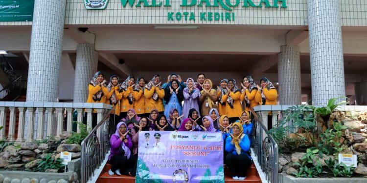Pondok Wali Barokah Jadi Lokasi Posyandu 6 SPM Kelurahan Burengan, Kader dari Kelurahan Singonegaran lakukan Studi Tiru