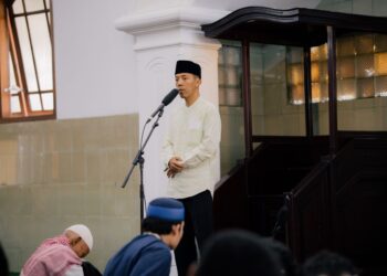 Wujud Tawakal Adalah Meningkatkan Ibadah dan Amal Saleh