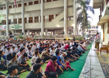 Gelar Salat Istisqa’, Pengasuh Ponpes Wali Barokah Ajak Santri Introspeksi dan Perbanyak Istighfar